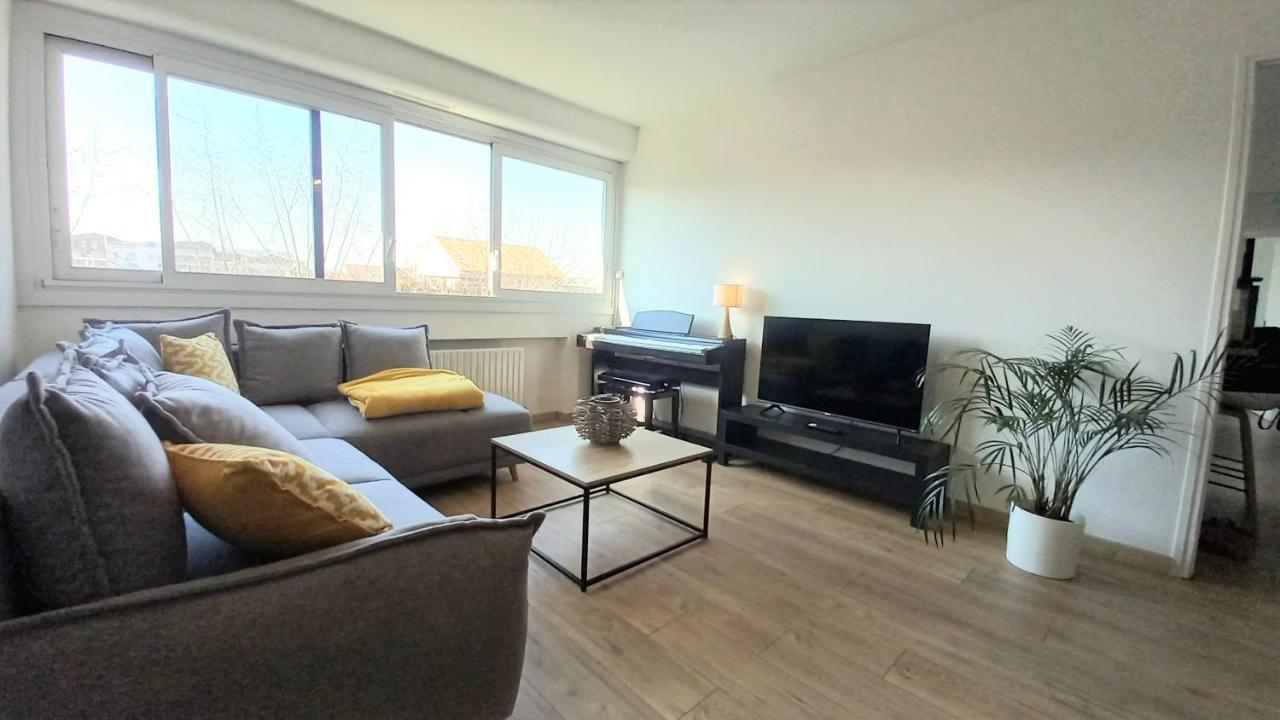 Magnifique Cocon - Metro A Republique - 2 Belles Chambres Avec Dressings - Wifi Gratuit - Netflix - Au Calme Absolu - Lumineux - Jardin Arbore Partage Dans La Residence Villeurbanne Kültér fotó